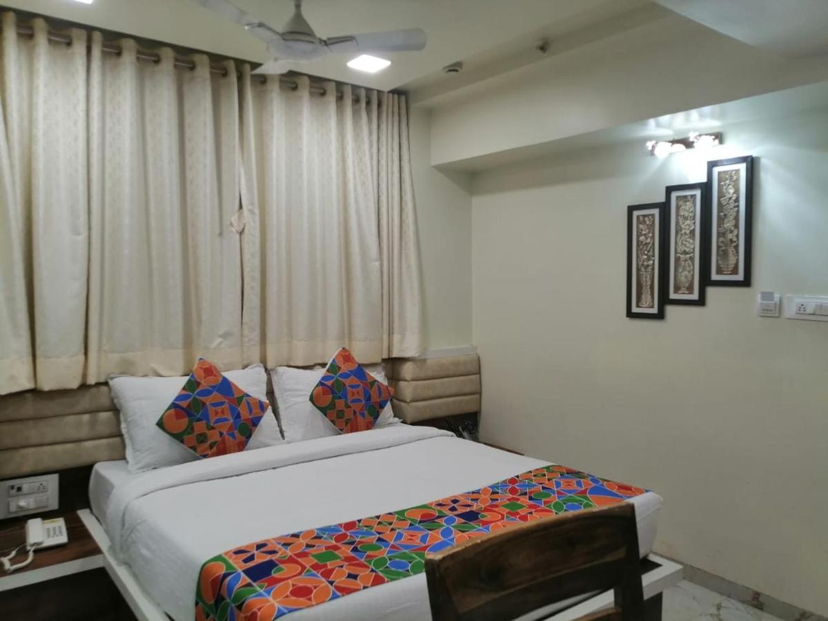 Hotel Radana Vashi Navimumbai Navi Mumbai Kültér fotó