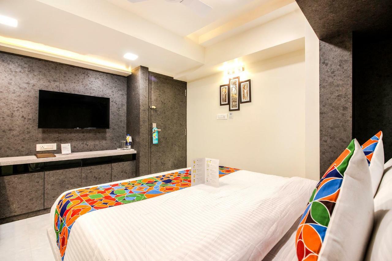 Hotel Radana Vashi Navimumbai Navi Mumbai Kültér fotó